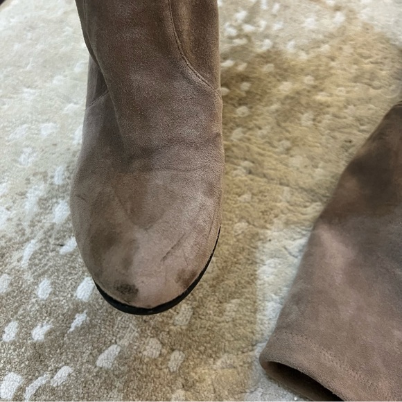 Stuart Weitzman Highland Suede Over the Knee Boots - Gray (8 M) - Pre Owned - Picture 5 of 14
